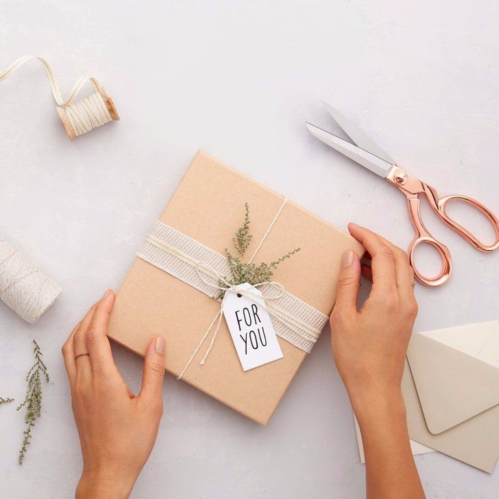 Girls, Ini Lho 7 Hadiah Terbaik yang Paling Berkesan Buat Para Cowok